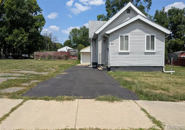Photo 1 of Single family home for sale at 463 Raeburn St, Pontiac, MI 48342 3443 | MLS# 61014777 | Listing updated on 2026-08-31