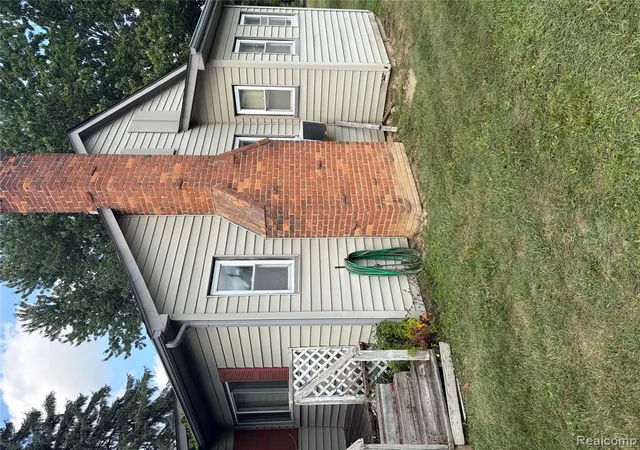 2nd image of 6580 Norton Dr, Troy, MI 48085 1632 | MLS# 61023431