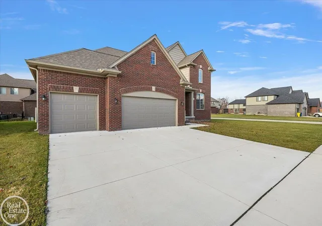Photo 2 of Single family home for sale at 50567 Summit View Dr #32, Macomb, MI 48042 | MLS# 50218211 | Listing updated on 2026-08-12