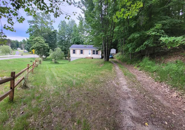 Homes for sale in Traverse City, MI | 3962 Holiday, Traverse City, MI 49686 | MLS# 80070552