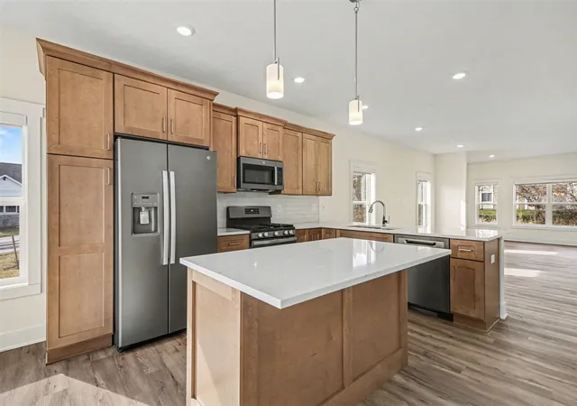2nd image of 2785 W Cobblestone Ct, Grand Rapids, MI 49512 | MLS# 70516880