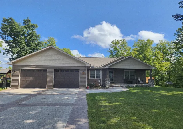 Homes for sale in Le Roy, MI | 18274 200th Ave, Le Roy, MI 49655 | MLS# 70509782