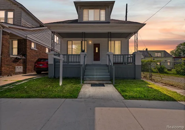 Photo 2 of Multi family home for sale at 12826 Bloom St, Hamtramck, MI 48212 2466 | MLS# 61013551 | Listing updated on 2026-08-31