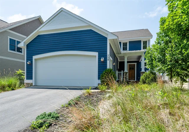 2nd image of 158 Grand Blvd, Benton Harbor, MI 49022 | MLS# 70480514