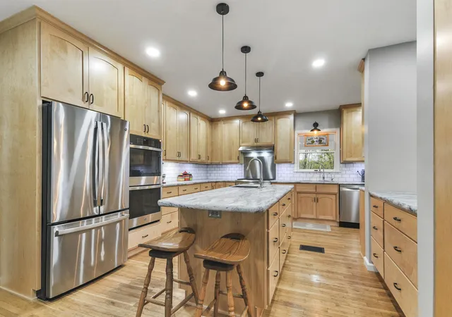 3rd image of 9901 S 41 Rd, Cadillac, MI 49601 | MLS# 80068251