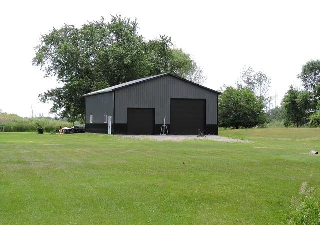 Homes for sale in Pinconning, MI | 3178 E Wirble Rd, Pinconning, MI 48650 | MLS# 50195852