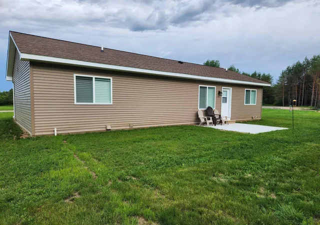 Homes for sale in Gladwin, MI | 1208 Pheasant Run Dr, Gladwin, MI 48624 | MLS# 50213642