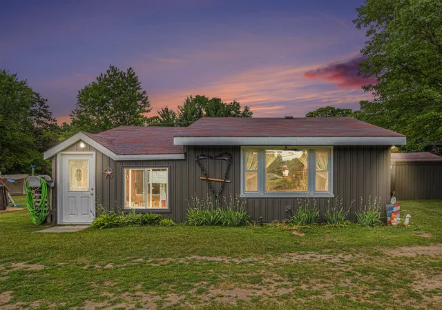 Homes for sale in Howard City, MI | 19030 W Almy Rd, Howard City, MI 49329 | MLS# 70537602
