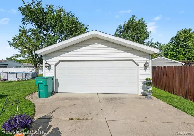 Homes for sale in Belleville, MI | 10637 Jackson St, Belleville, MI 48111 | MLS# 61006650