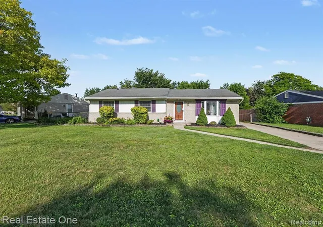 Homes for sale in Belleville, MI | 10637 Jackson St, Belleville, MI 48111 | MLS# 61006650
