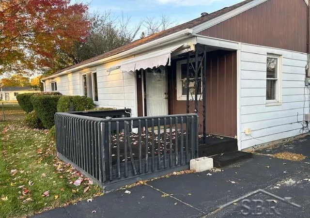 Homes for sale in Buena Vista Charter Township Saginaw, MI | 612 S 31st Street Street, Buena Vista Charter Township Saginaw, MI 48601 | MLS# 50193474