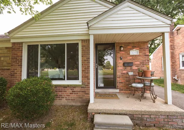 Photo 2 of Single family home for sale at 15957 Fox, Redford, MI 48239 3977 | MLS# 61012907 | Listing updated on 2026-08-26