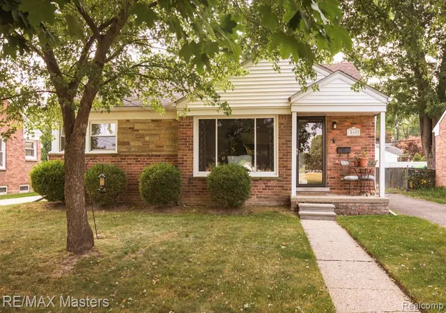 Photo 3 of Single family home for sale at 15957 Fox, Redford, MI 48239 3977 | MLS# 61012907 | Listing updated on 2026-08-26