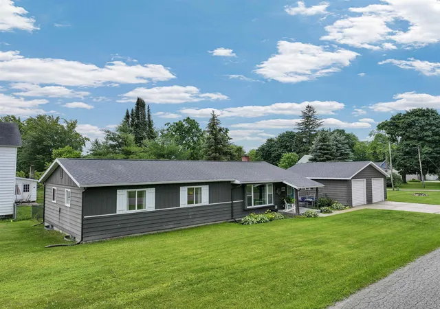 Photo 4 of Single Family Residence at 506 E Prospect St, Lake City, MI 49651 | MLS# 80070374 | | Sold on 2026-08-12