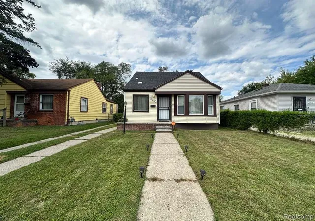 Photo 2 of Single family home for sale at 20027 Chapel St, Detroit, MI 48219 1329 | MLS# 61025765 | Listing updated on 2026-08-30