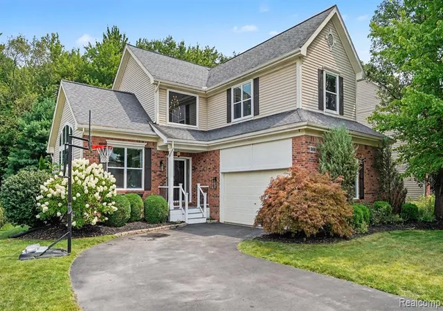 1st image of 388 Lakeshore Pointe Dr, Howell, MI 48843 | MLS# 61022706