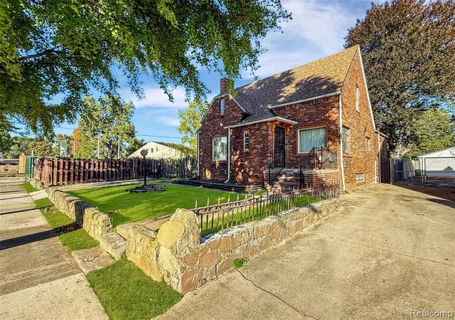 5th image of 13610 Woodmont Ave, Detroit, MI 48227 | MLS# 60946354