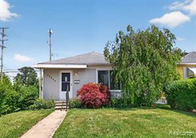 Homes for sale in Eastpointe, MI | 22864 Lambrecht Ave, Eastpointe, MI 48021 | MLS# 61010004