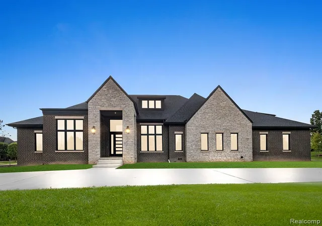 1st image of 2605 Fairway, Rochester, MI 48306 | MLS# 60313903