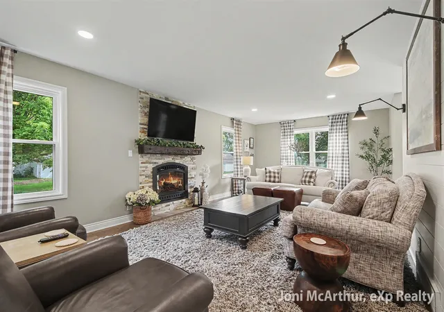 5th image of 1562 W Ellis Ave, Belding, MI 48809 | MLS# 70553921