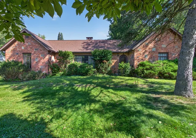 Photo 1 of Single family home for sale at 3650 Spring Arbor Rd, Jackson, MI 49201 | MLS# 70554883 | Listing updated on 2026-09-09
