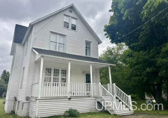 Photo 2 of Single family home for sale at 138 Amygdaloid St, Laurium, MI 49913 | MLS# 50219941 | Listing updated on 2026-08-27