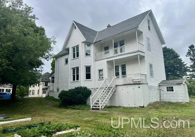 Photo 3 of Single family home for sale at 138 Amygdaloid St, Laurium, MI 49913 | MLS# 50219941 | Listing updated on 2026-08-27