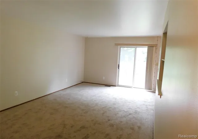 Photo 5 of Sale Pending at 154 S Christine Cir, Mount Clemens, MI 48043 | MLS# 61017090 | Listing updated on 2026-09-04
