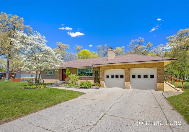 2nd image of 3160 Dorais Dr, Grand Rapids, MI 49525 | MLS# 70531562