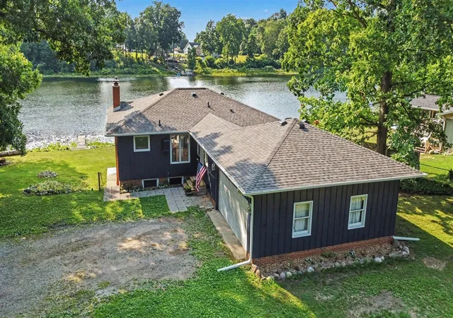 1st image of 6380 Oak Ridge Dr, Jonesville, MI 49250 | MLS# 70549086