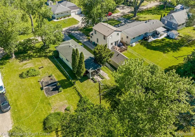 Homes for sale in Highland, MI | 2742 Campers Dr, Highland, MI 48356 | MLS# 61000732