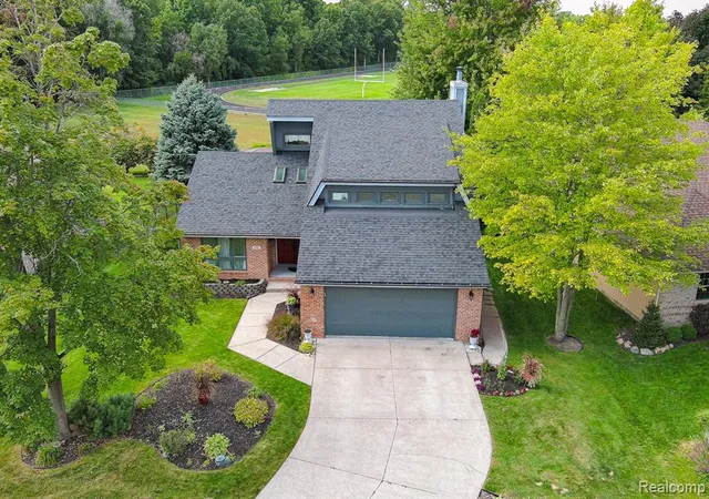 2nd image of 3151 Loon Lake Shores Rd, Waterford, MI 48329 | MLS# 60982270