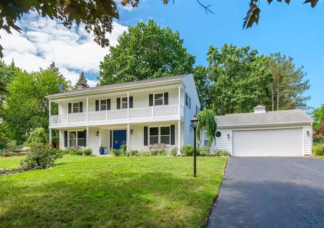 2nd image of 2222 Aberdeen Dr, Kalamazoo, MI 49008 | MLS# 70553539