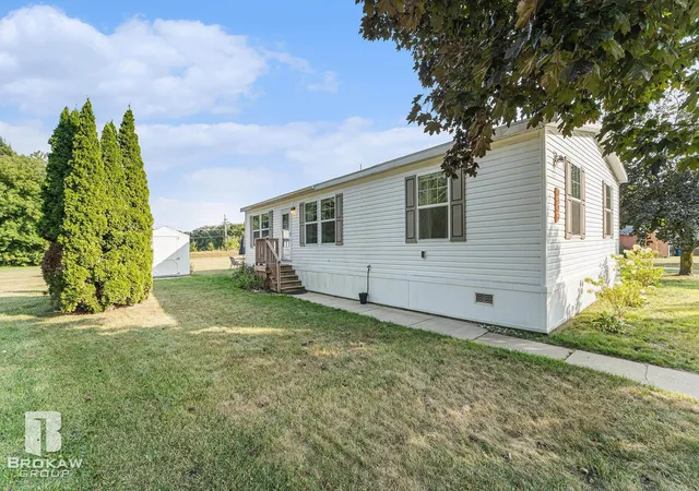 Homes for sale in Clarkston, MI | 4649 Butternut St, Clarkston, MI 48348 | MLS# 50201986
