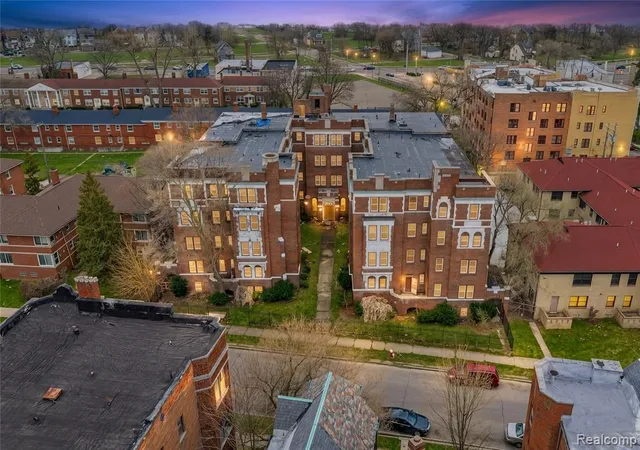 1st image of 725 Whitmore Rd, Highland Park, MI 48203 | MLS# 60988004