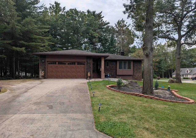Homes for sale in Au Gres, MI | 5089 Golfview Dr, Au Gres, MI 48703 | MLS# 80050881