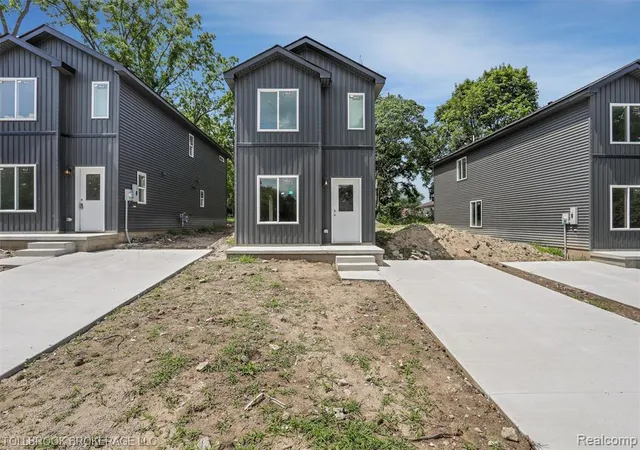 Photo 3 of Sale Pending at 57 N Roselawn, Pontiac, MI 48342 | MLS# 60928134 | Listing updated on 2026-07-07