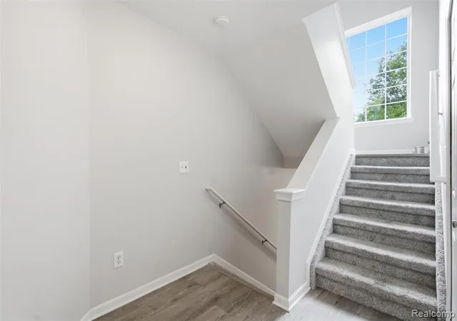 Listing Photo 5 - Condo for sale in building located at 3146 Promenade Cir, Ann Arbor, MI 48108