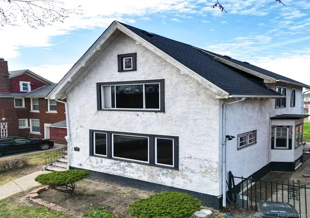 Photo 1 of Sale Pending at 2280 Virginia Park St, Detroit, MI 48206 | MLS# 60297148 | Listing updated on 2025-06-17