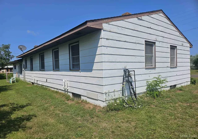 Photo 3 of Single family home for sale at 10 Balsam St, White Pine, MI 49971 | MLS# 50217390 | Listing updated on 2026-09-30