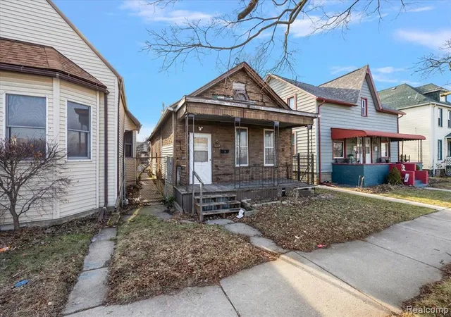 Photo 3 of Single family home for sale at 2219 Vermont St, Detroit, MI 48216 1513 | MLS# 60983575 | Listing updated on 2026-10-09