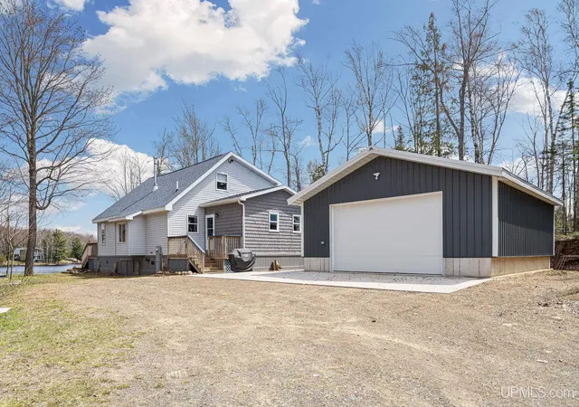 Homes for sale in Michigamme, MI | 26173 Tamarack St, Michigamme, MI 49861 | MLS# 50207176