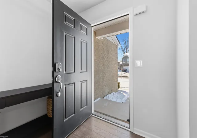 5th image of 14211 Laurelwood Dr #60, Van Buren Township, MI 48111 | MLS# 50198621