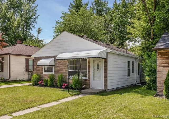 Homes for sale in Ferndale, MI | 2147 E Almont St, Ferndale, MI 48220 | MLS# 61008586