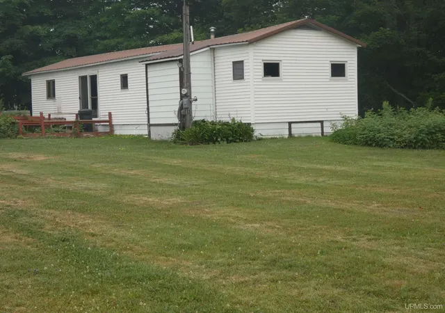 Photo 3 of Sale Pending at 14068 N Gem Hl Rd, Bruce Crossing, MI 49912 | MLS# 50215521 | Listing updated on 2026-09-02