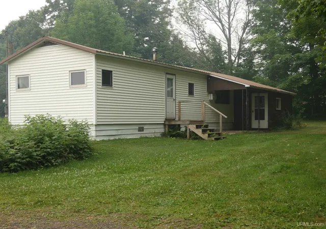 Photo 3 of Sale Pending at 14068 N Gem Hl Rd, Bruce Crossing, MI 49912 | MLS# 50215521 | Listing updated on 2026-09-02