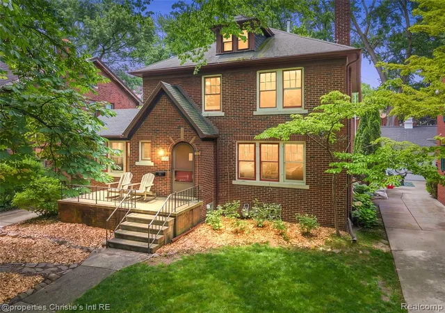 Homes for sale in Grosse Pointe Park, MI | 1251 Bishop Rd, Grosse Pointe Park, MI 48230 | MLS# 61002678