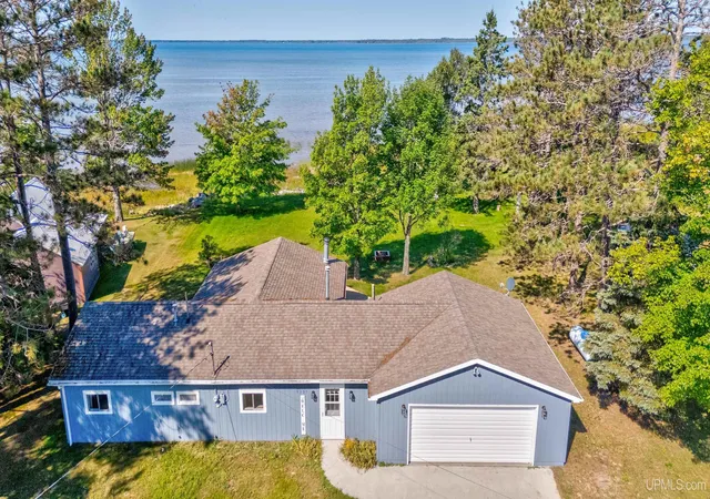Photo 1 of Single family home for sale at 9135 0025 Rd, Garden, MI 49835 | MLS# 50210764 | Listing updated on 2026-09-01
