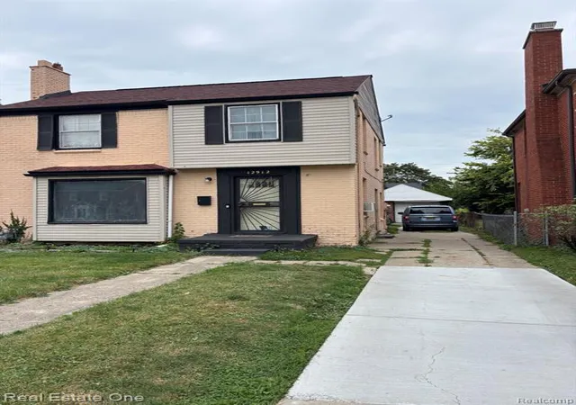 3rd image of 12912 Longacre St, Detroit, MI 48227 | MLS# 60938942