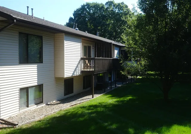 35th image of 2662 Stonehaven Dr, Wyoming, MI 49519 | MLS# 70554389